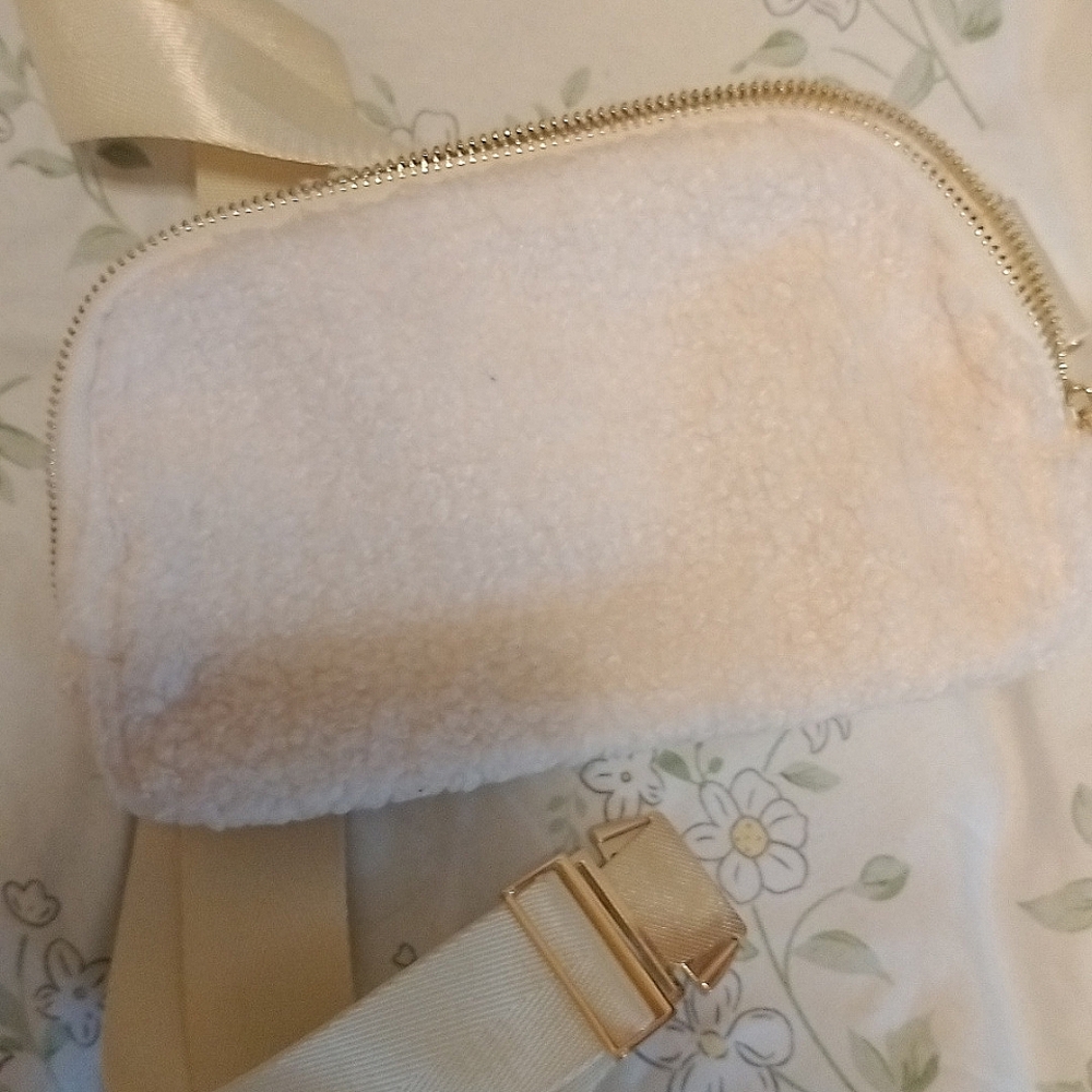 Small fluffy purse